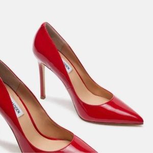 STEVE MADDEN RED PUMPS SIZE 7